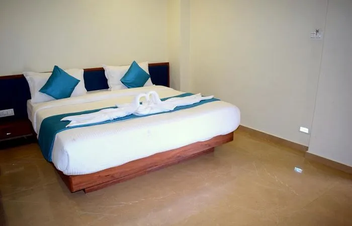 luxury hotels in hotel privilege villa ahmedabad