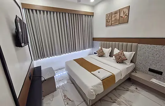 3 star hotels in hotel rose gold ahmedabad