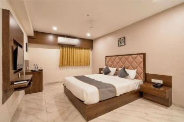 family hotel with pool in naroda, ahmedabad - hotel royal 24