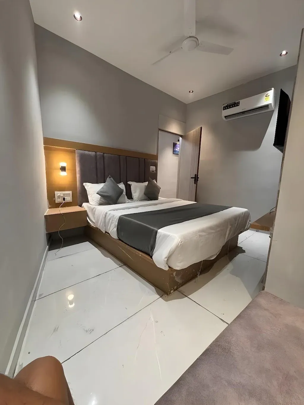 day use hotels in hotel royal look ahmedabad