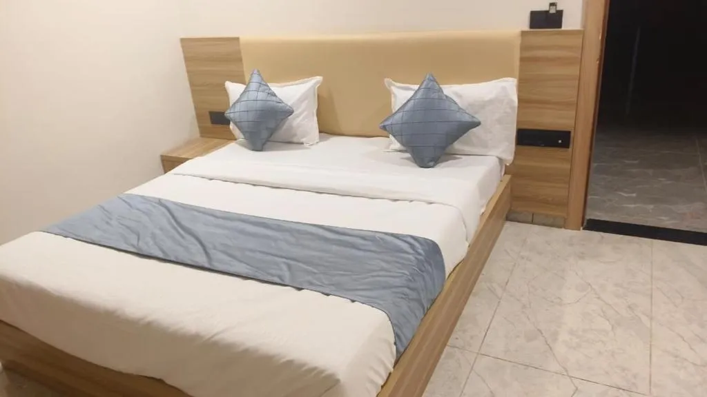 sabarmati, ahmedabad hotel booking - hotel royal view