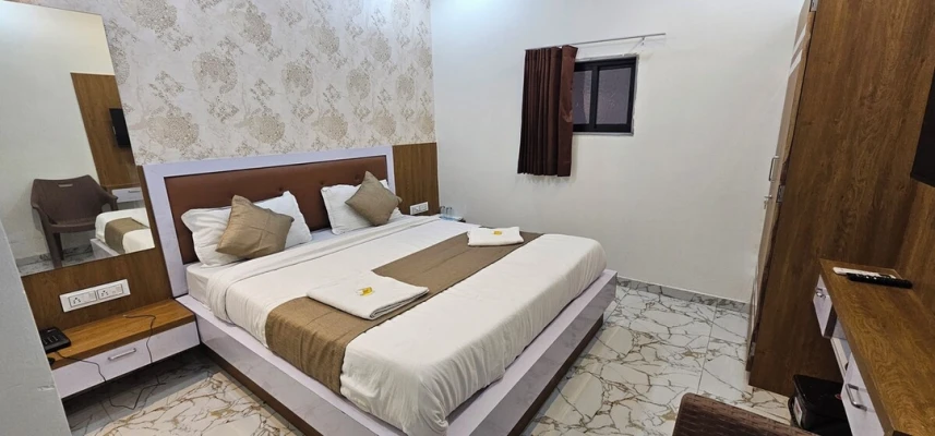 unmarried couple friendly hotels in hotel royal view ahmedabad
