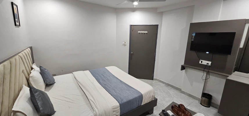 best luxury hotel in hotel royal ahmedabad