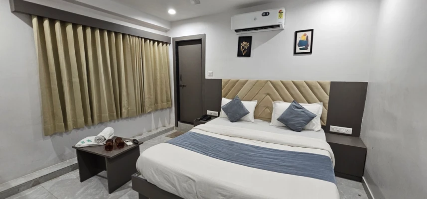 group holiday hotels in hotel royal ahmedabad