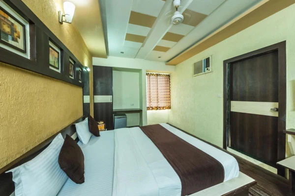 jacuzzi hotel in navarangpura, ahmedabad - hotel rudra regency