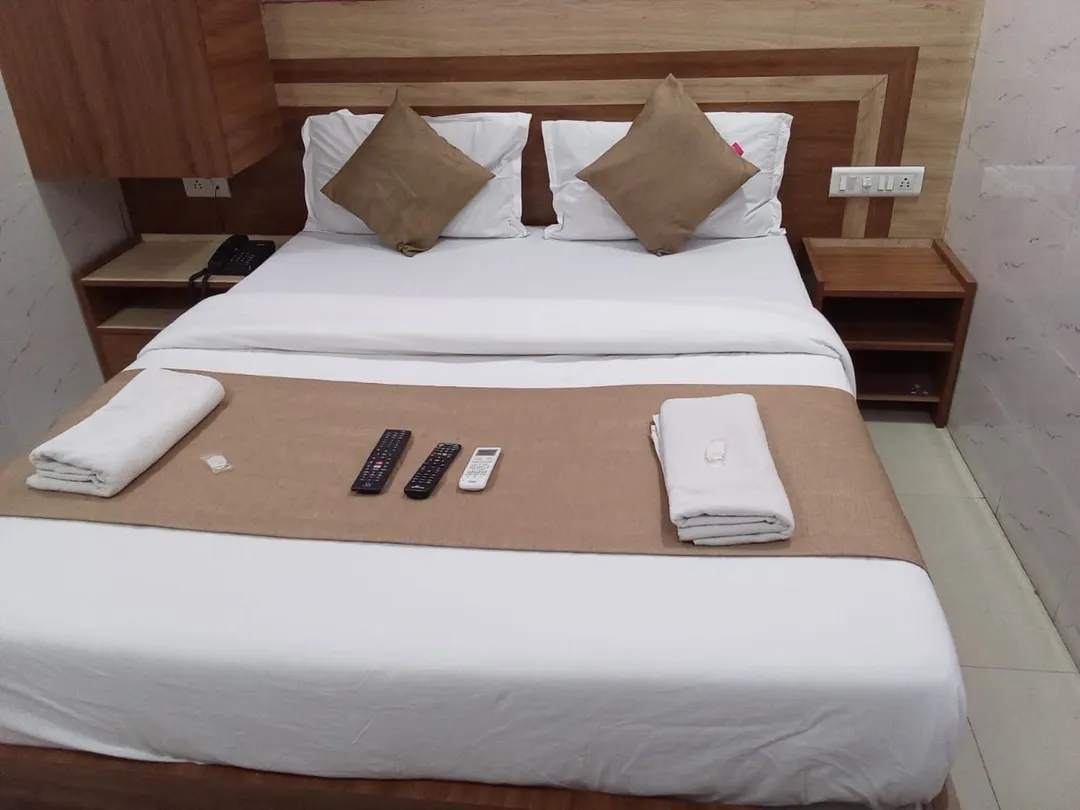 book hotels in hotel shree krishna ahmedabad