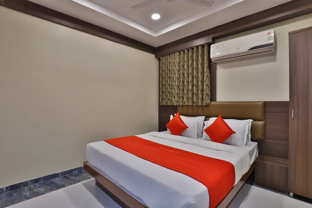 5 star hotels in hotel shreenath ahmedabad