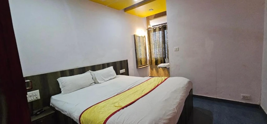 best luxury hotels in hotel signature ahmedabad