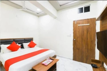 best cheap hotels in hotel sunrise inn ahmedabad