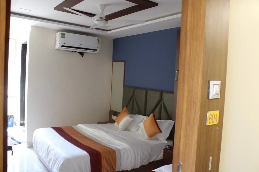 unmarried couple friendly hotels in hotel sunrise view ahmedabad