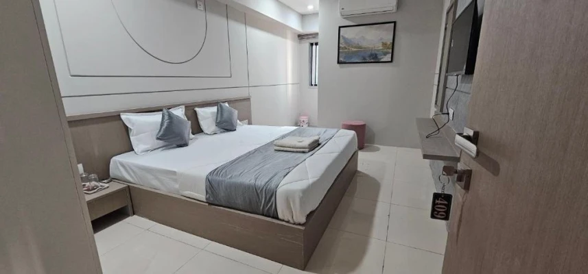 day stay hotels in hotel the shivay ahmedabad