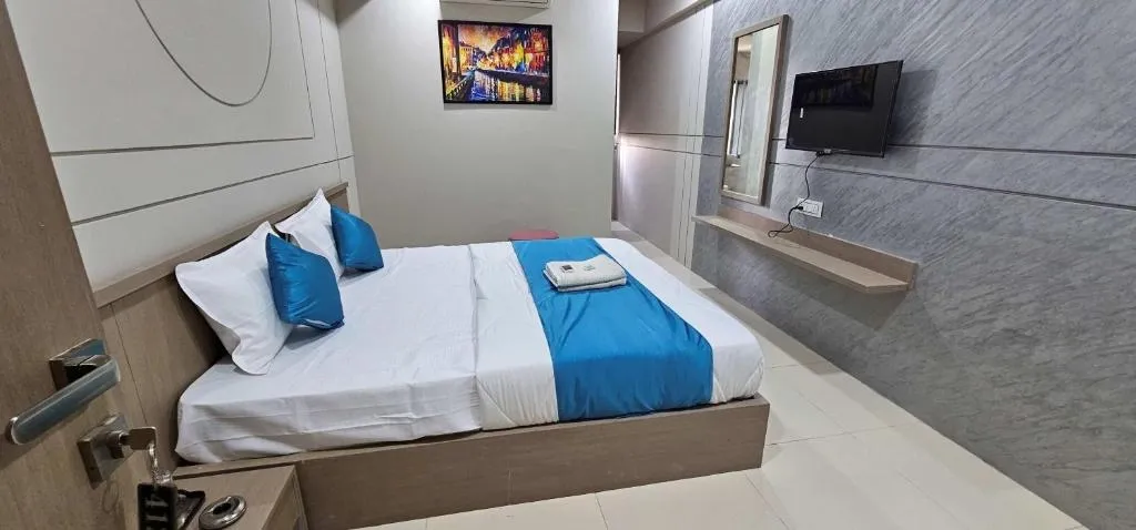 4 star hotels in hotel the shivay ahmedabad
