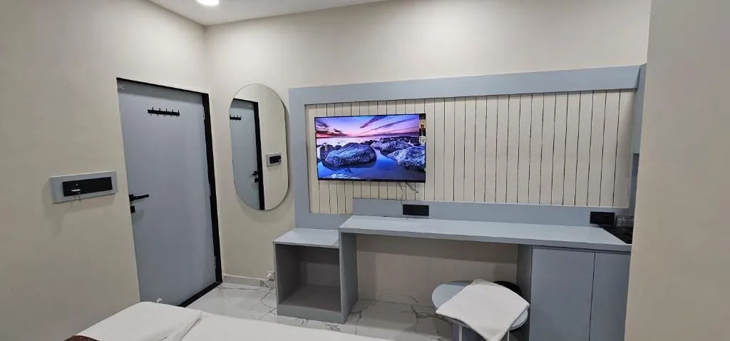 best 3 star hotels in hotel velvet vista ahmedabad