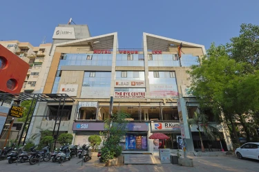 couple hotels in hotel venue inn ahmedabad