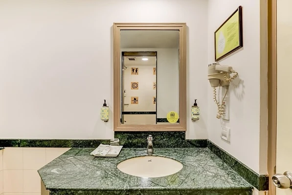 navarangpura, ahmedabad hotel booking - lemon tree hotel ahmedabad