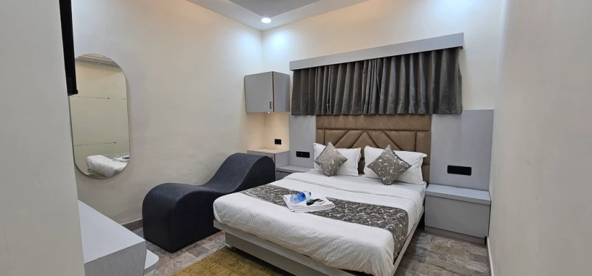 hotel with gym in krishna nagar, ahmedabad - ram villa