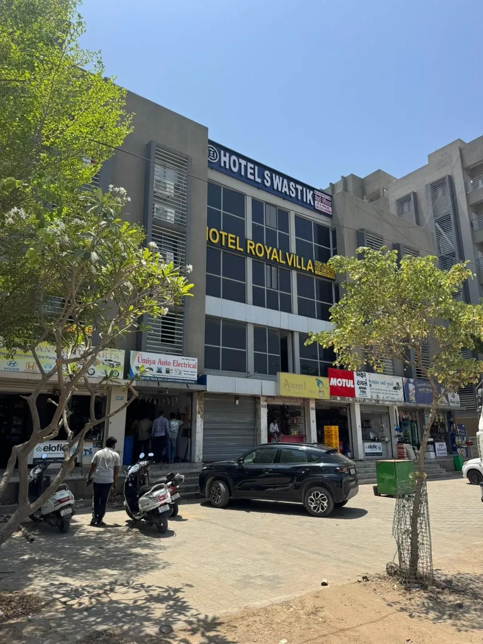 24 hours check in hotels in swastik hotel ahmedabad