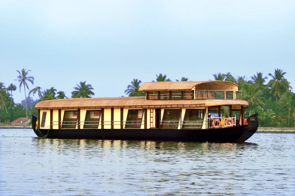 hotel room booking in thathampally, alleppey - 7 bells