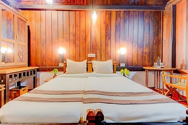 homestay in alappuzha, alleppey with private pool - alaya stays palm dale alleppey