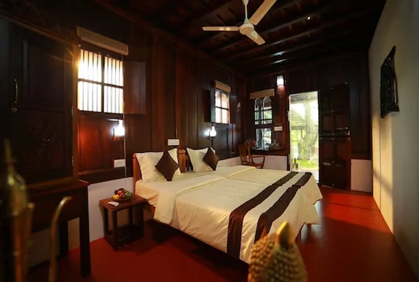 homestay in alappuzha, alleppey with swimming pool - alaya stays palm dale alleppey
