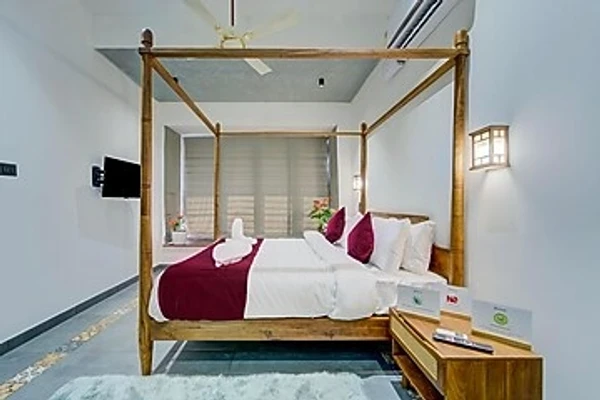 jacuzzi hotel in kanichukulangara, alleppey - elivaas breeze and grains 3 bhk with verandah & outdoor patio