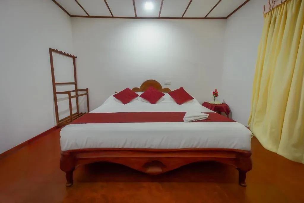 homestay in punnamada, alleppey with swimming pool - lake view blossom homestay