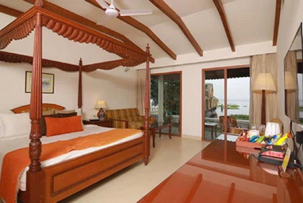 budget hotel in kayippuram, alleppey - lemon tree vembanad lake resort kerala