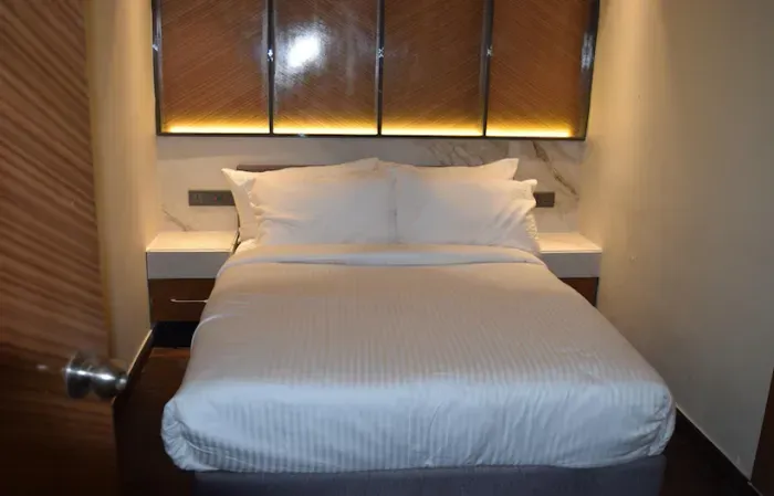 Hotel with gym in hall bazar, amritsar - amritara kirpa