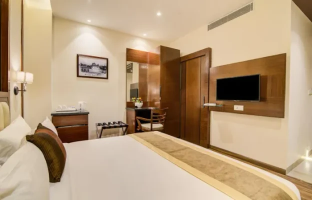 Hotel with gym in hall gate, amritsar - amritara sadka