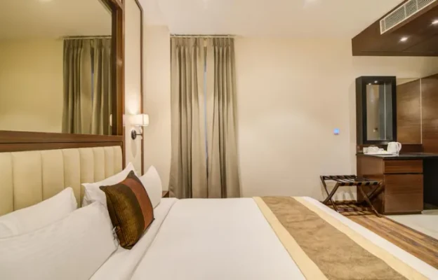 Hotel with free parking in hall gate, amritsar - amritara sadka