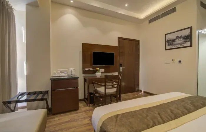 Hotel in hall gate, amritsar for family - amritara sadka