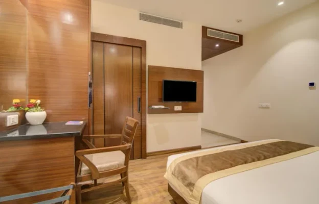 hotel room booking in hall gate, amritsar - amritara sadka