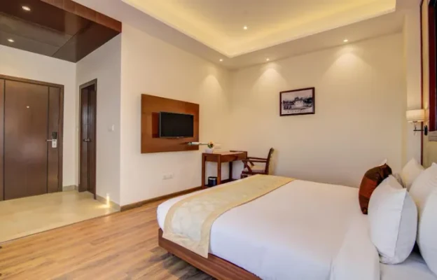Hotel with gym in hall gate, amritsar - amritara sadka