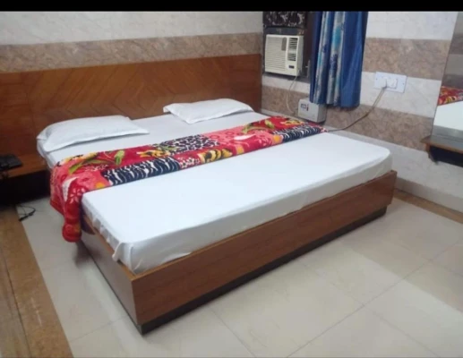hotel in hussianpura chowk, amritsar for family - hotel bharat residency