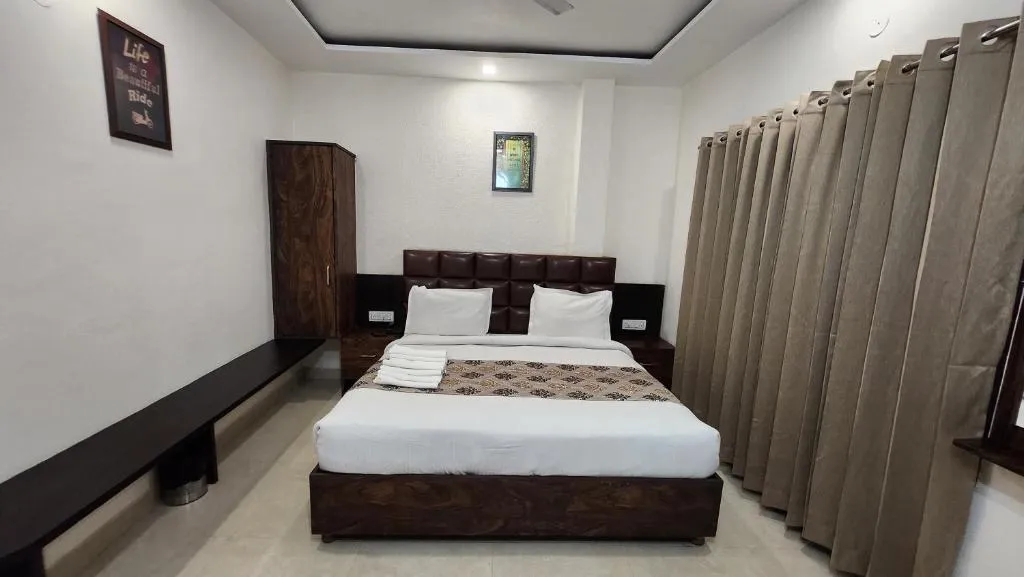 3 star hotel in katra ahluwalia, amritsar - hotel krishan