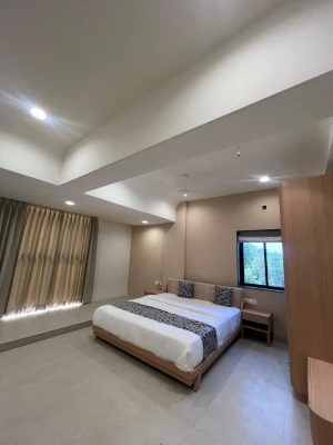 hotel with swimming pool in vidyanagar, anand - hotel sunshine