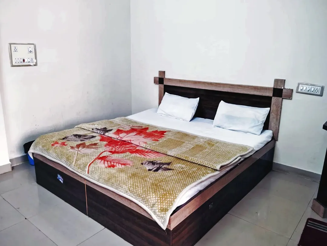 hotel room booking in ankleshwar gidc, ankleshwar - varsha hotel