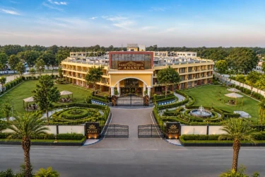 couple friendly hotels in rahitya premier anant ayodhya