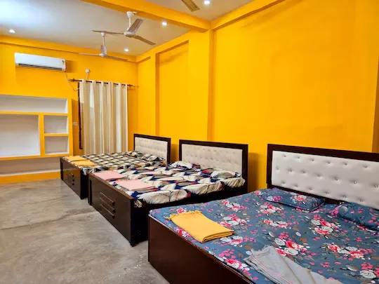 hotel near ayodhya airport - shri raghupati guest house