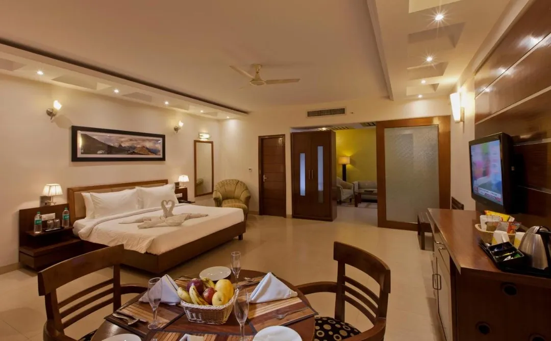 hotel with party hall in nalagrah road, baddi - lemon tree hotel baddi