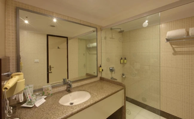 hotel with swimming pool in nalagrah road, baddi - lemon tree hotel baddi