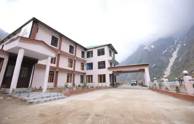 badrinath road, badrinath hotel booking - amritara the avadh