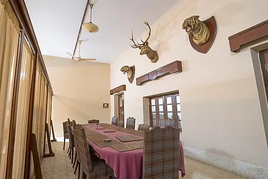 hotel in tala, bandhavgarh for couples - maharaja kothi by alivaa bandhavgarh