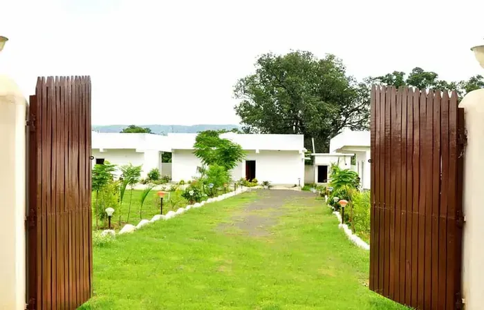 low price resort in tala, bandhavgarh - The Sun Resort