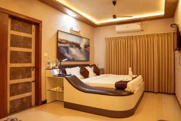 jacuzzi hotel in jp nagar, bangalore - 4 season suites jp nagar