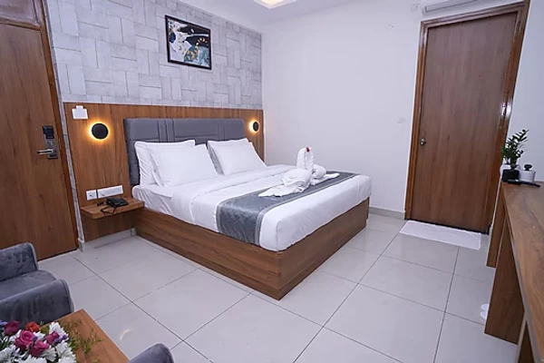 hotel room booking in devanahalli, bangalore - 69th heaven hotel