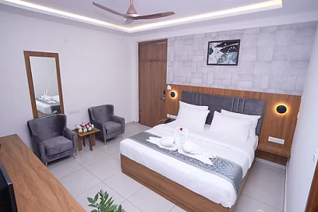 hotel with banquet hall in devanahalli, bangalore - 69th heaven hotel