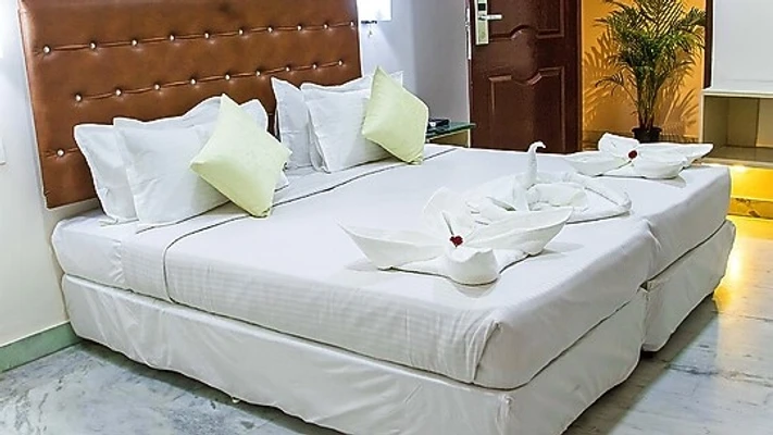 top hotels in airavatha residency bangalore