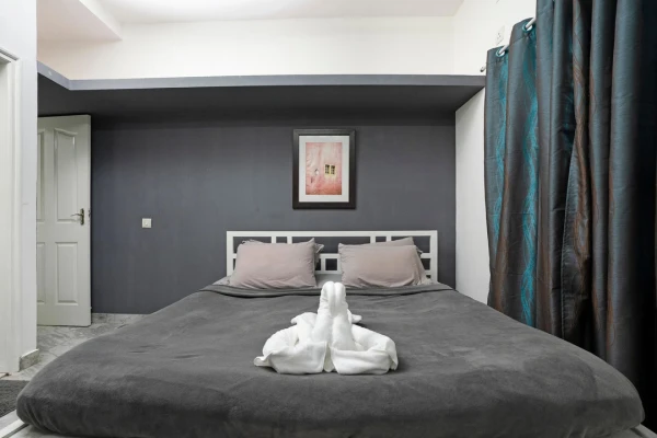 best hotels for few hours in aishwarya apartment bangalore