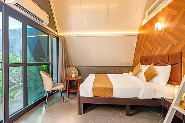 hotel in yelahanka, bangalore for family - alaya stays inara retreat cottage with a mezzanine loft, shared pool